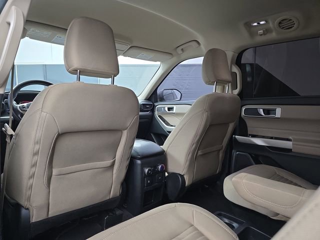 Used 2021 Ford Explorer XLT image 38