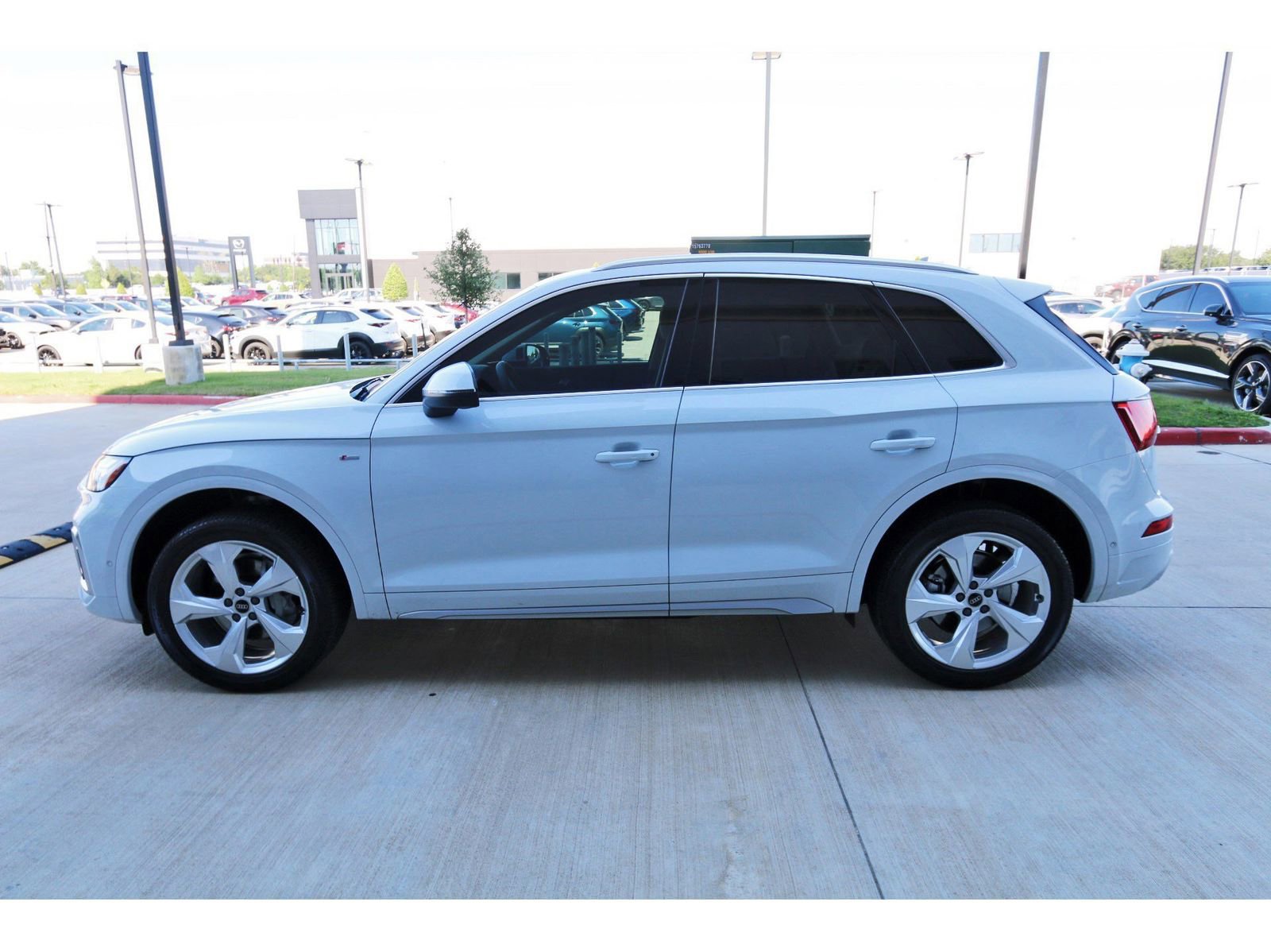 Used 2024 Audi Q5 2.0T Prestige AWD/4WD image 5