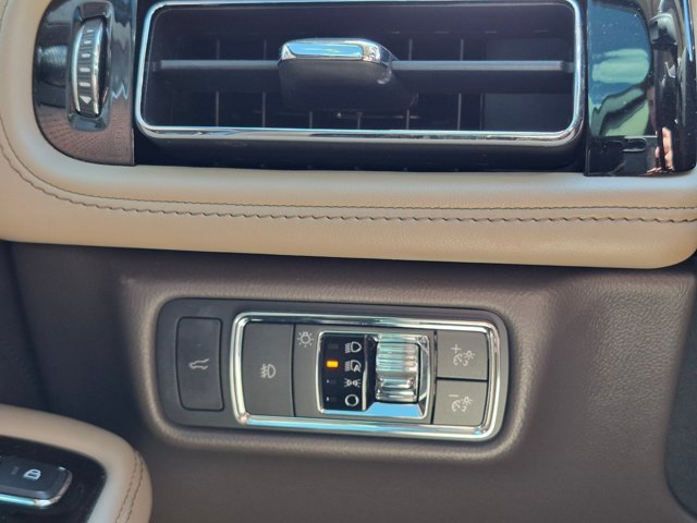 Used 2020 Lincoln Aviator Reserve w/ Equipment Group 202A AWD/4WD image 23