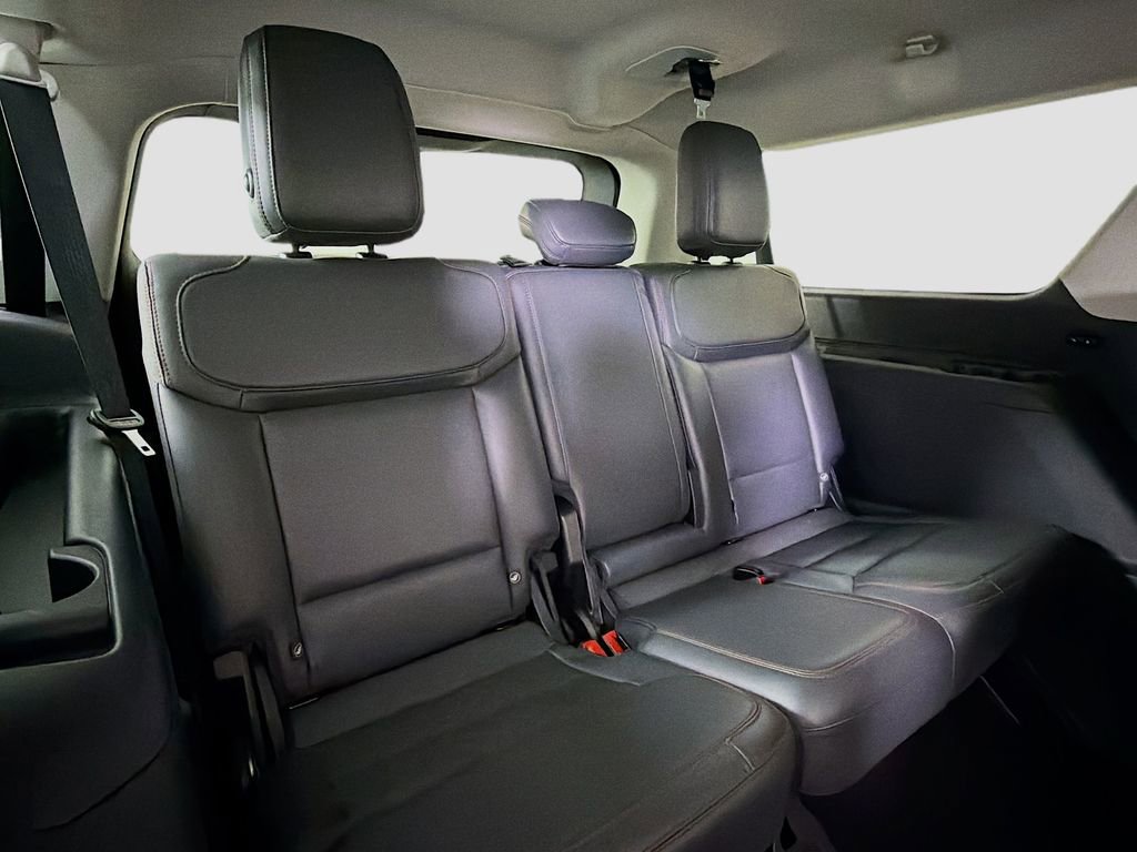 Used 2025 Ford Expedition Max Active AWD/4WD image 30