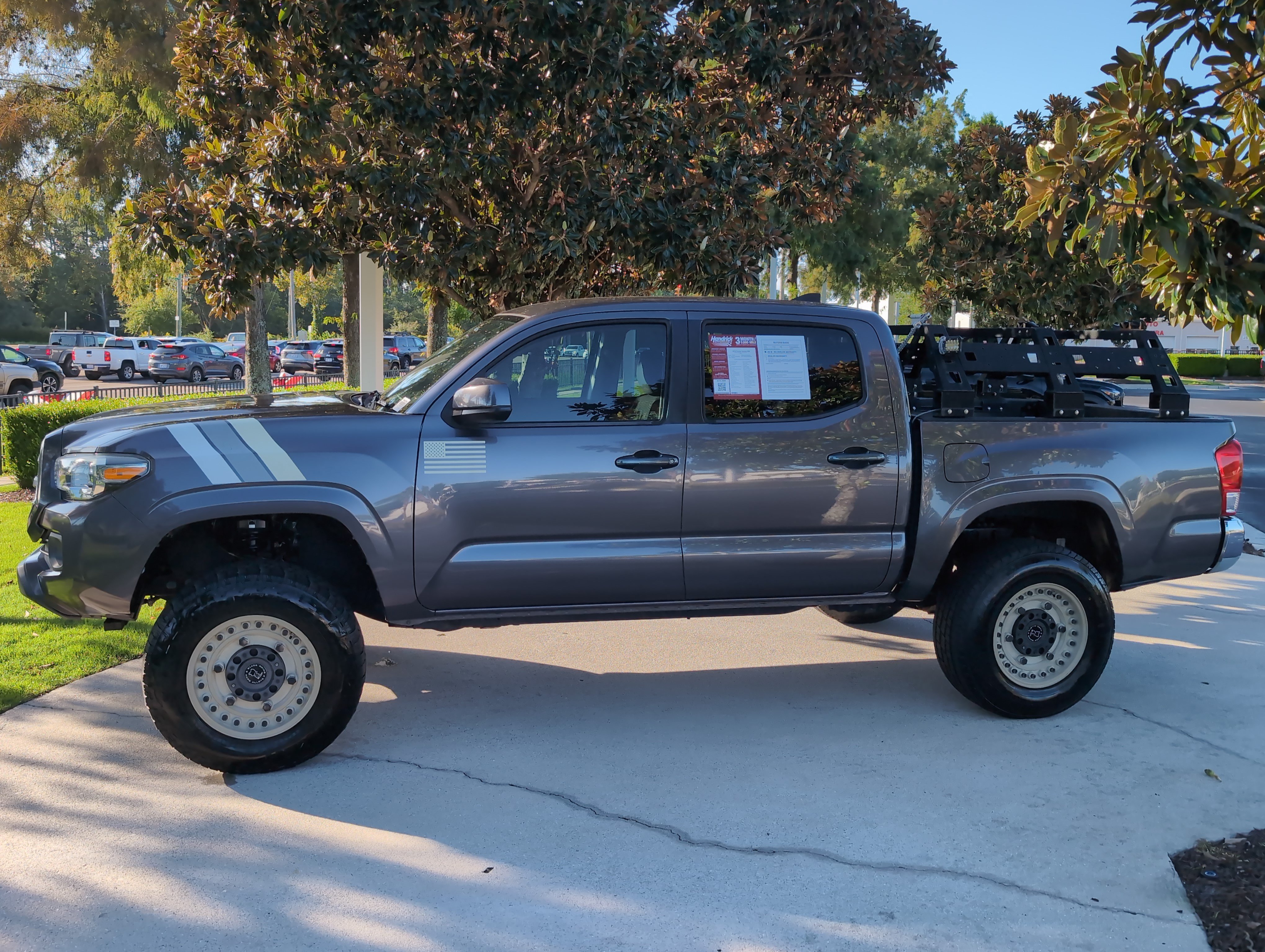 Used 2016 Toyota Tacoma SR5 w/ Towing Package RWD image 7