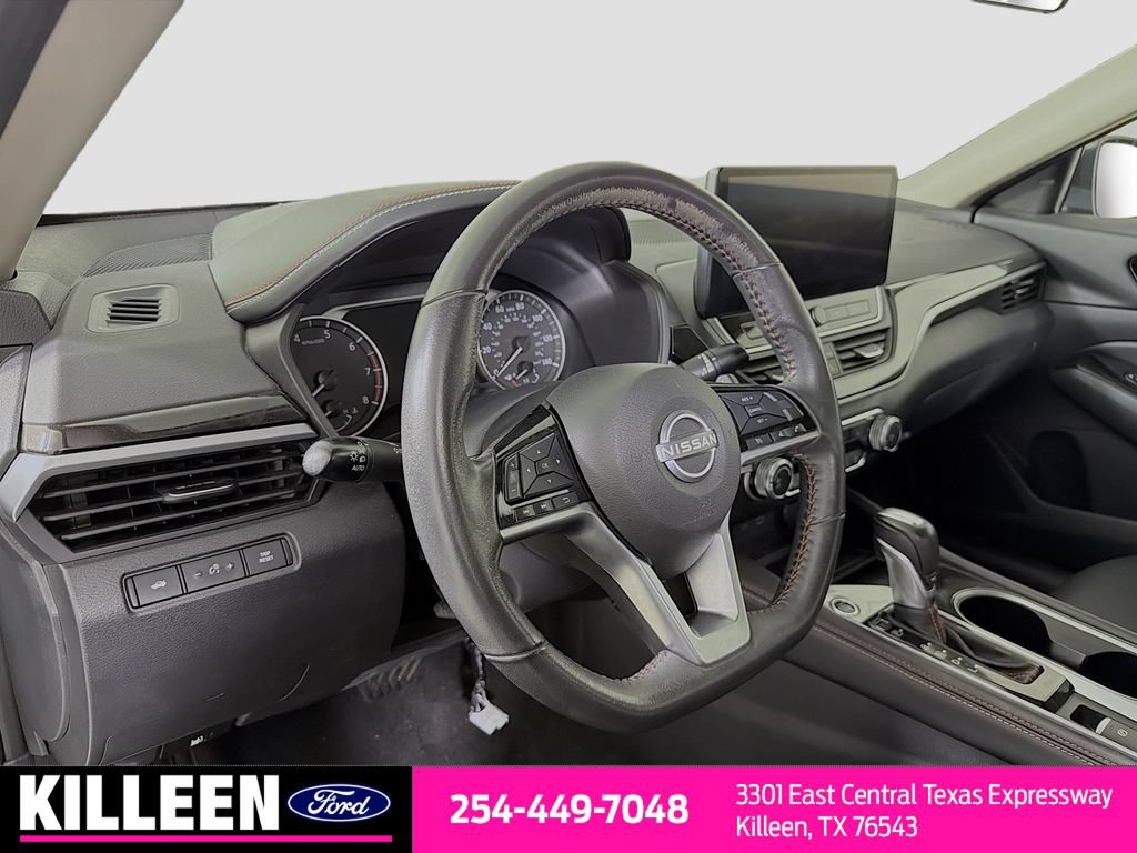 Used 2024 Nissan Altima 2.5 SR w/ SR Premium Package AWD/4WD image 10