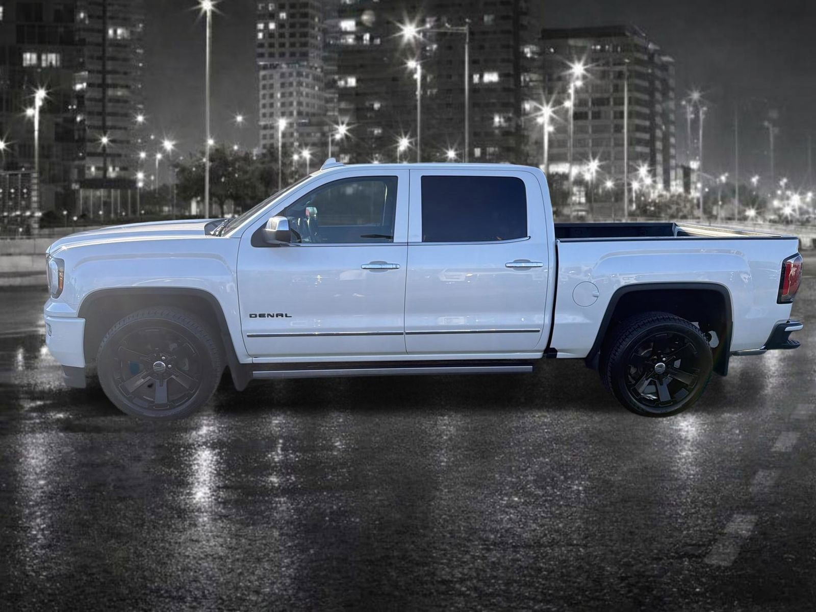 Used 2018 GMC Sierra 1500 Denali w/ Denali Ultimate Package image 4