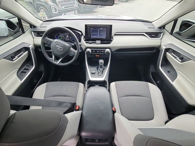 Used 2020 Toyota RAV4 XLE w/ Convenience Package AWD/4WD image 2