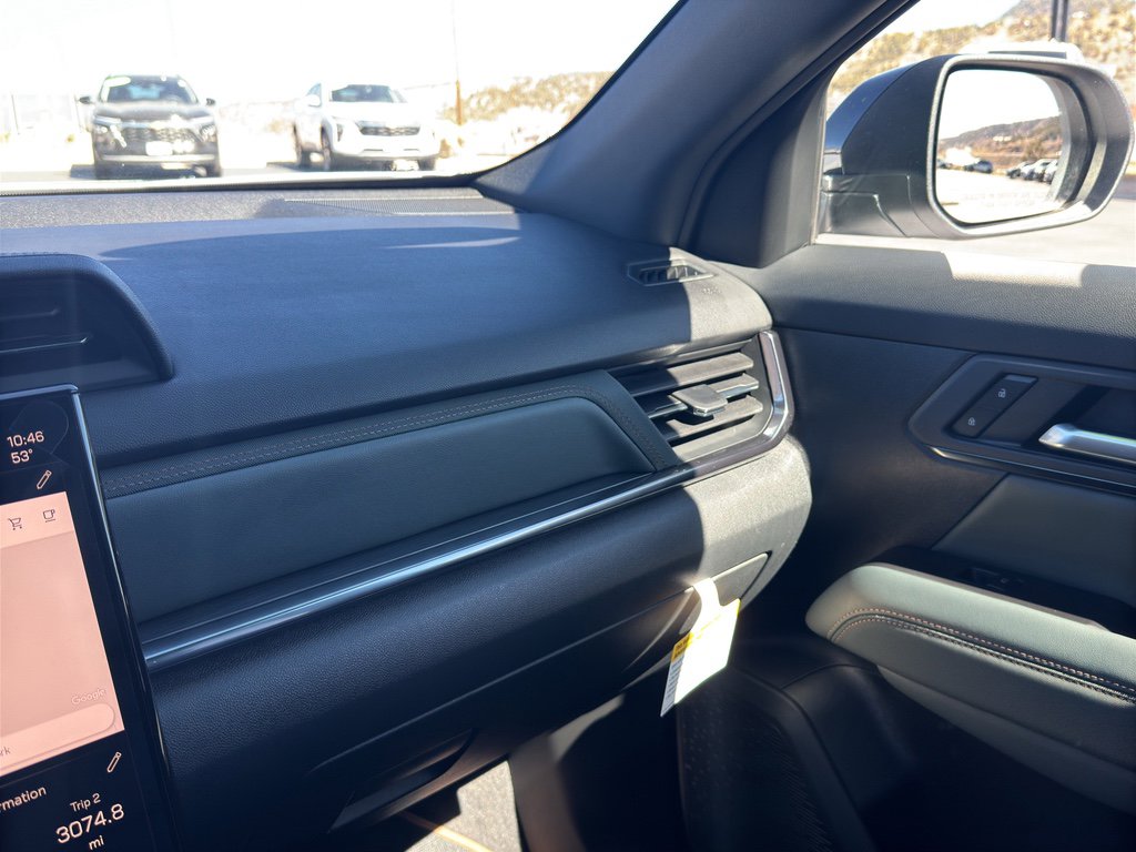 Used 2026 GMC Terrain AT4 w/ Convenience Package III image 31