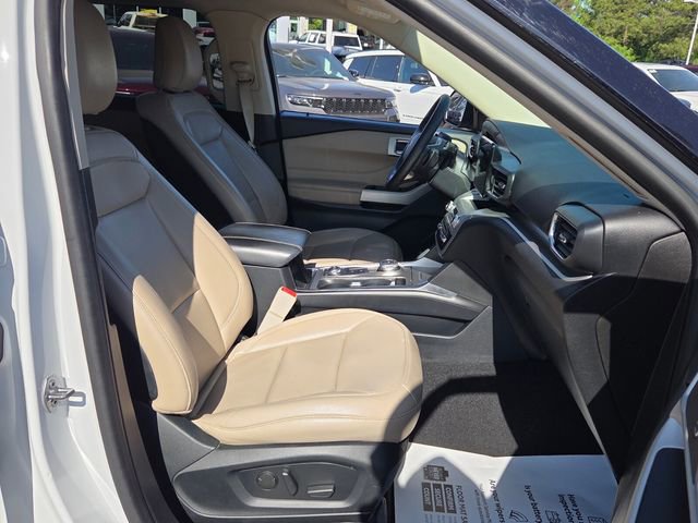 Used 2020 Ford Explorer XLT w/ Equipment Group 202A AWD/4WD image 16