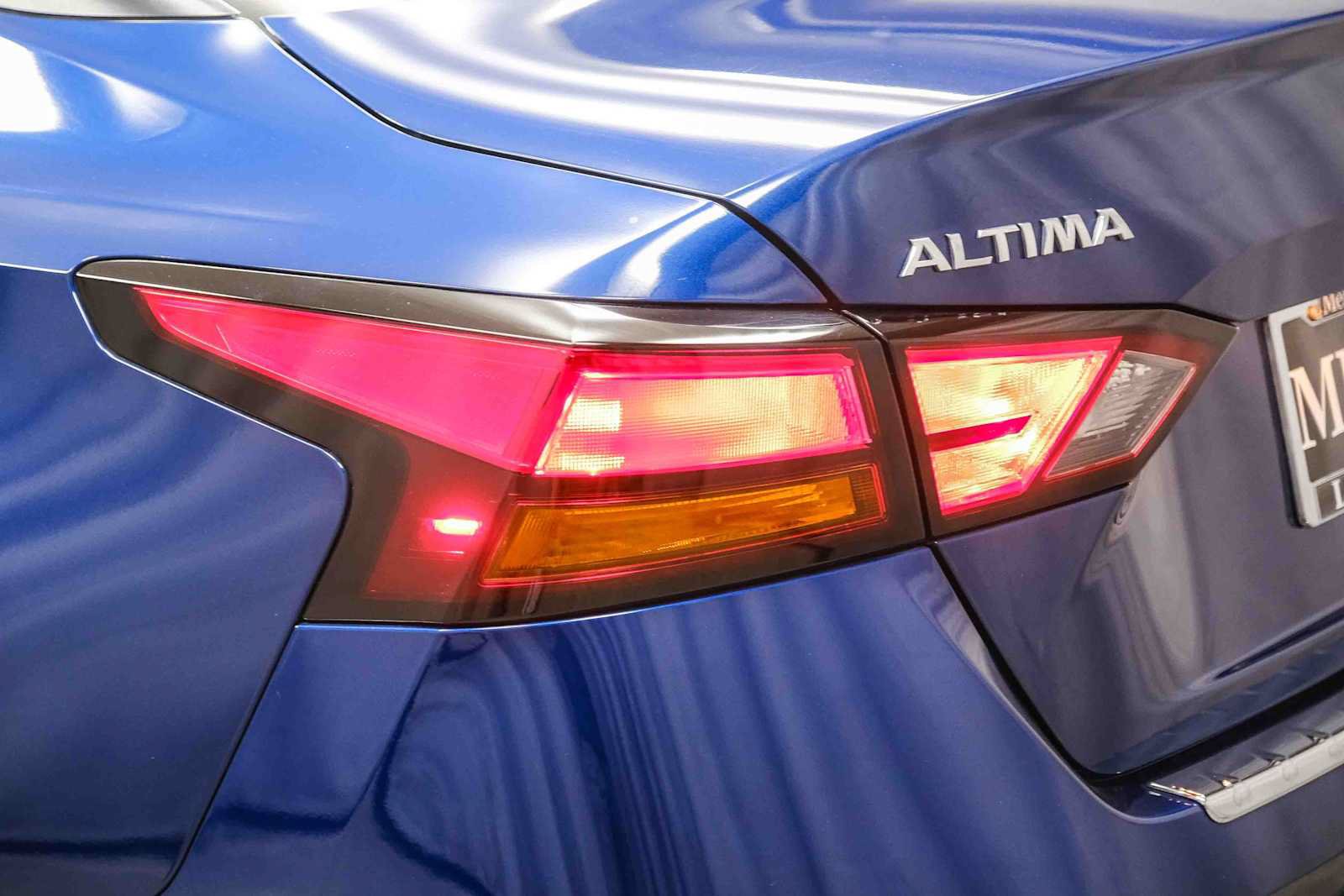 Used 2022 Nissan Altima 2.5 SR FWD image 7