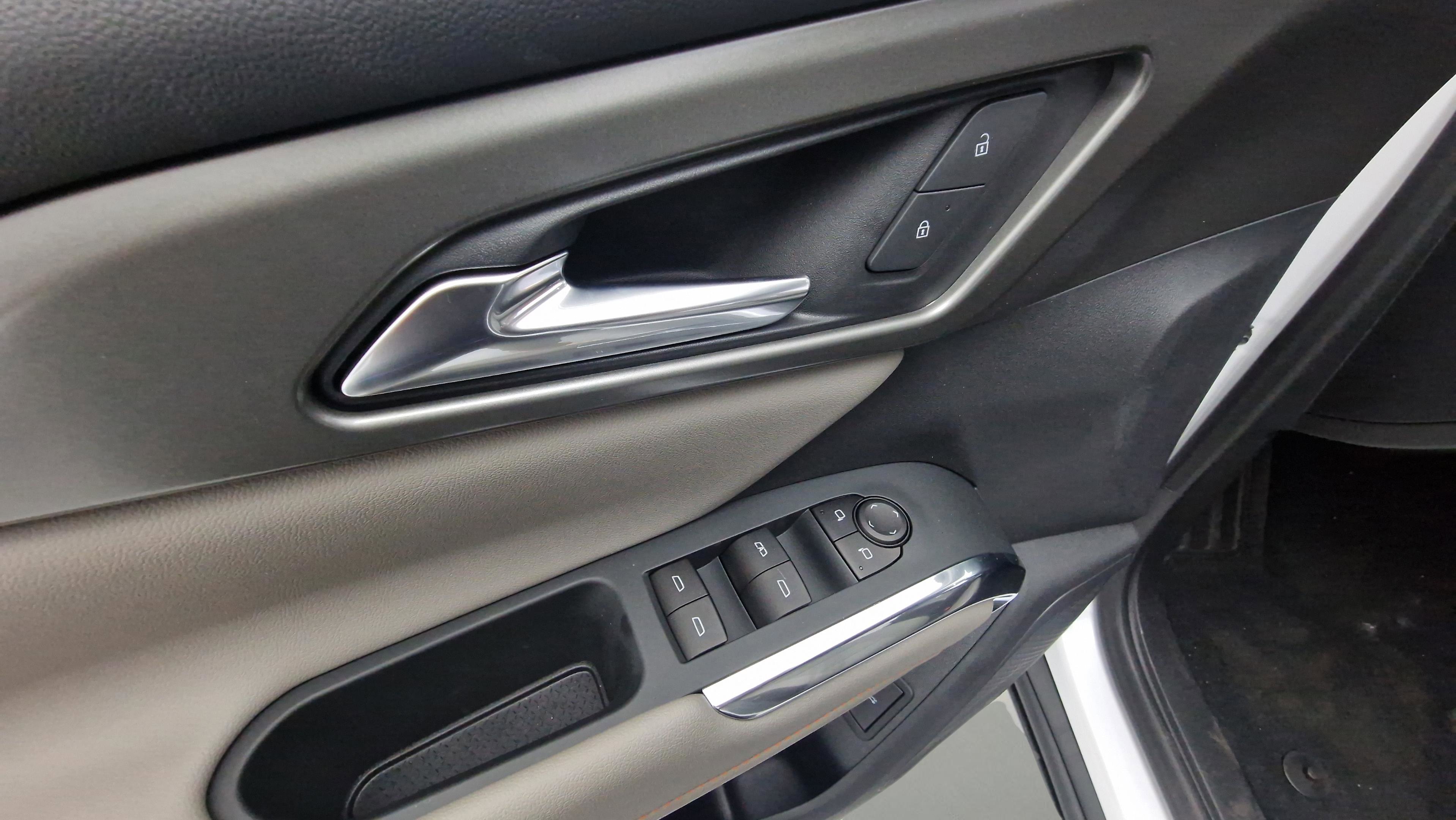 New 2025 Chevrolet Traverse LT w/ Midnight/Sport Edition image 13