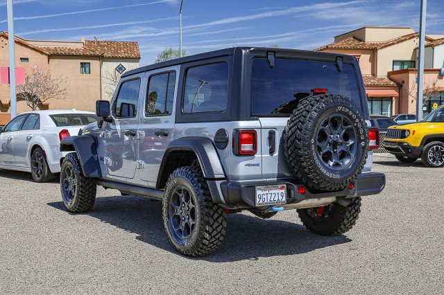 Used 2023 Jeep Wrangler Unlimited w/ Cold Weather Group AWD/4WD image 6