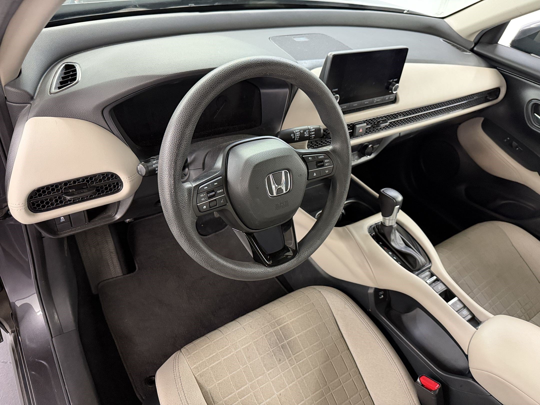 Certified 2024 Honda HR-V LX image 4