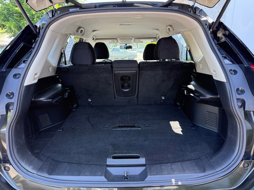 Used 2017 Nissan Rogue S FWD image 10