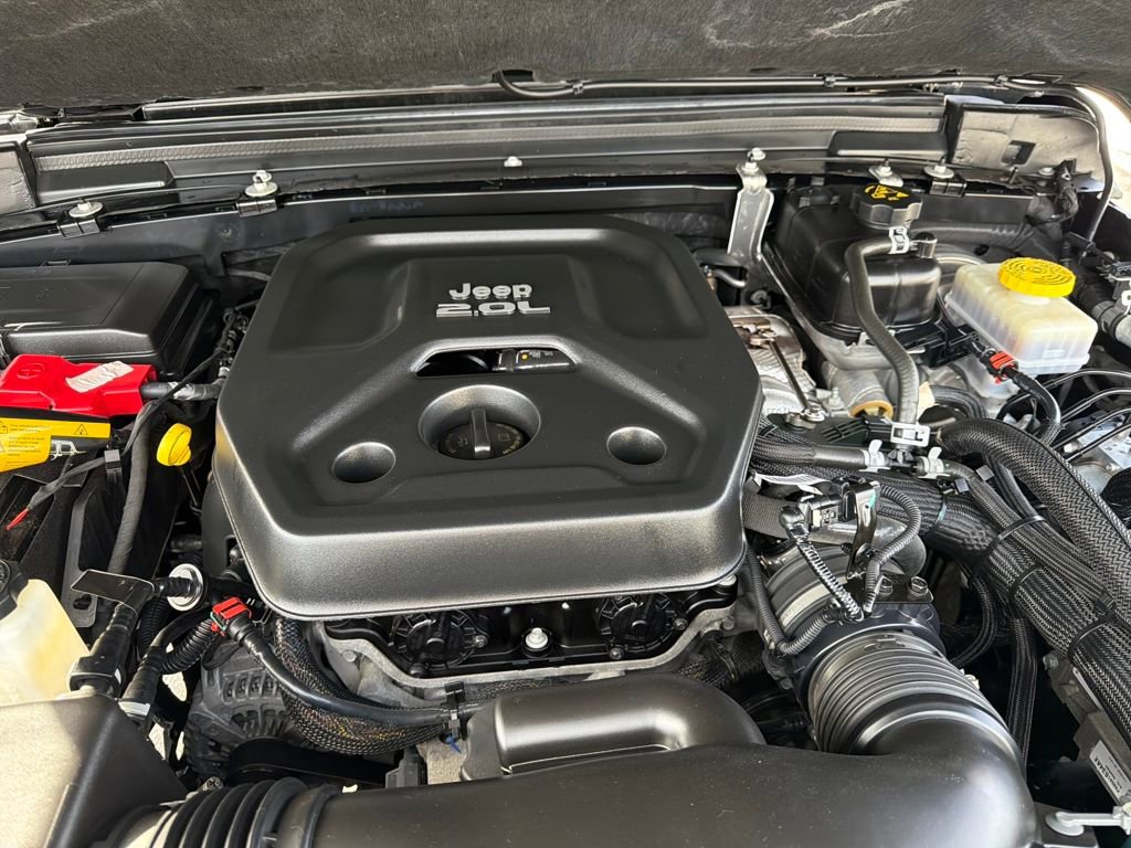 Certified 2021 Jeep Wrangler Unlimited Sahara image 24