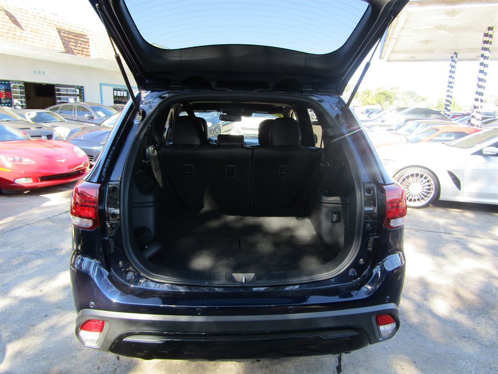 Used 2020 Mitsubishi Outlander LE FWD image 7