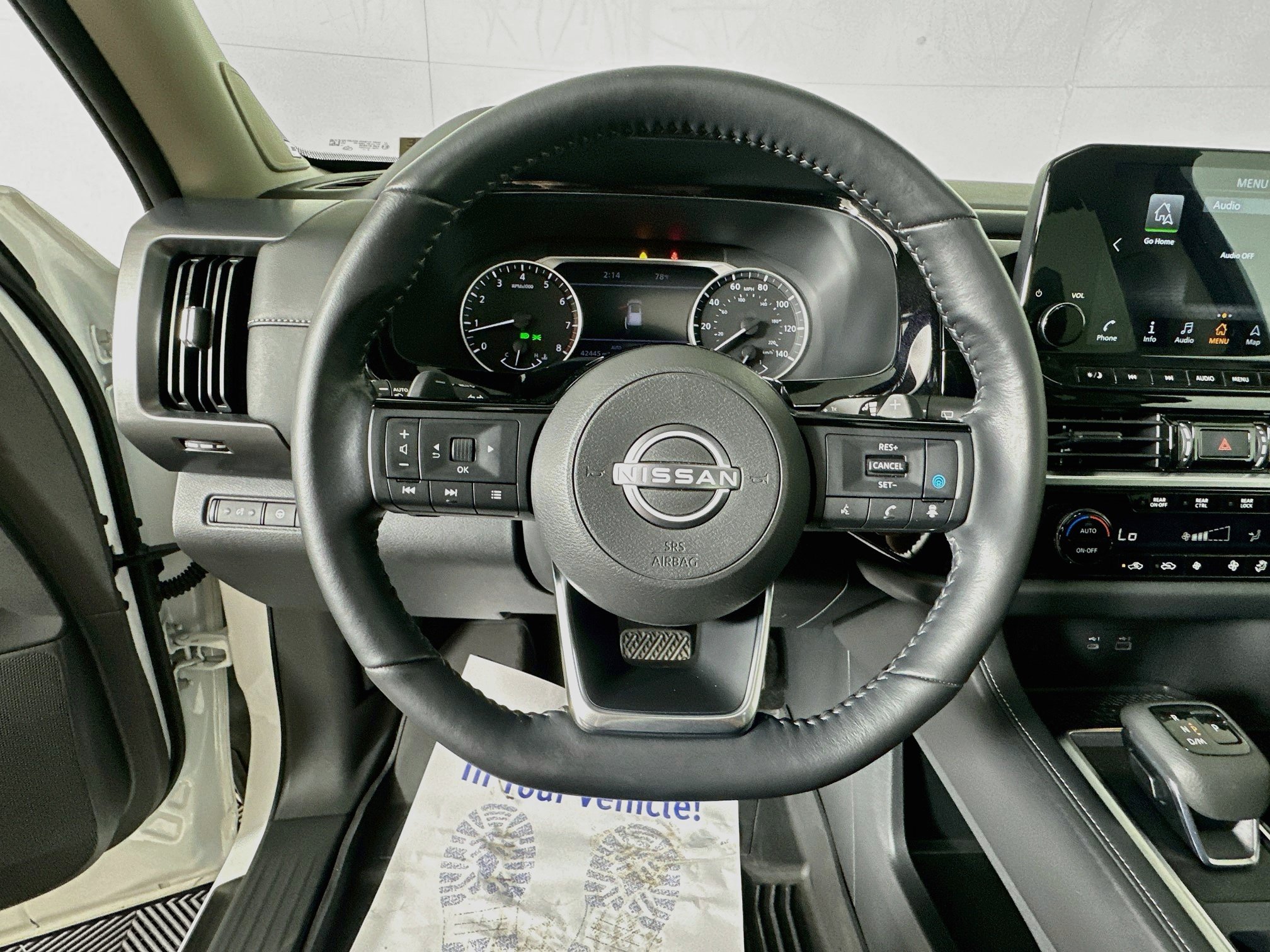 Used 2023 Nissan Pathfinder SL w/ SL Premium Package AWD/4WD image 11