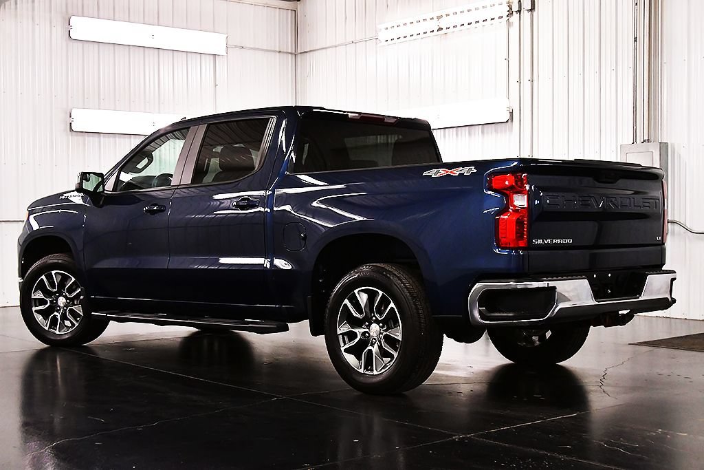 Used 2023 Chevrolet Silverado 1500 LT AWD/4WD image 5