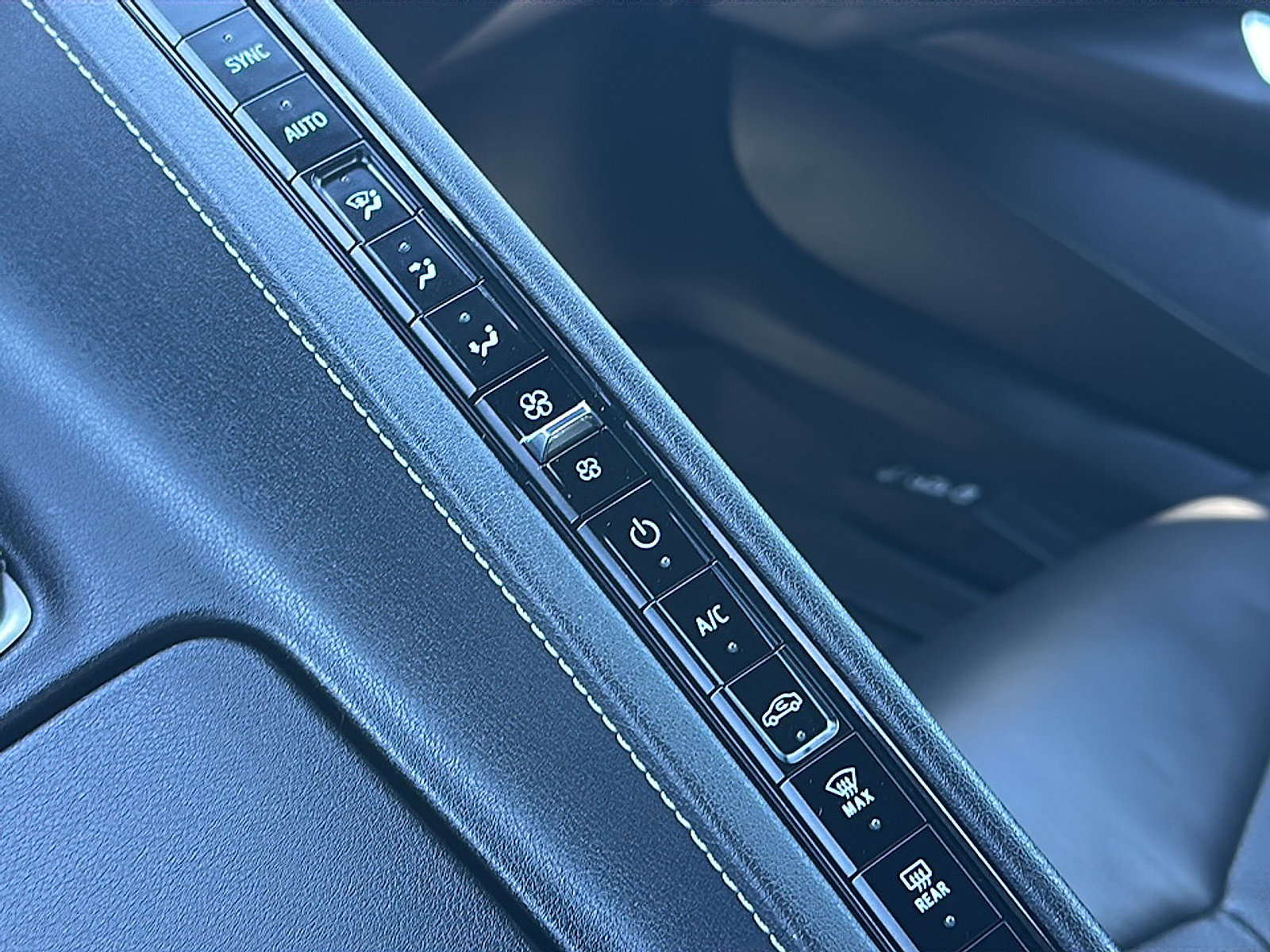 Certified 2023 Chevrolet Corvette Stingray Coupe w/ Z51 Performance Package image 31