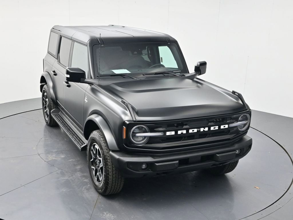 Used 2025 Ford Bronco Outer Banks w/ Matte Film Protection Package AWD/4WD image 40