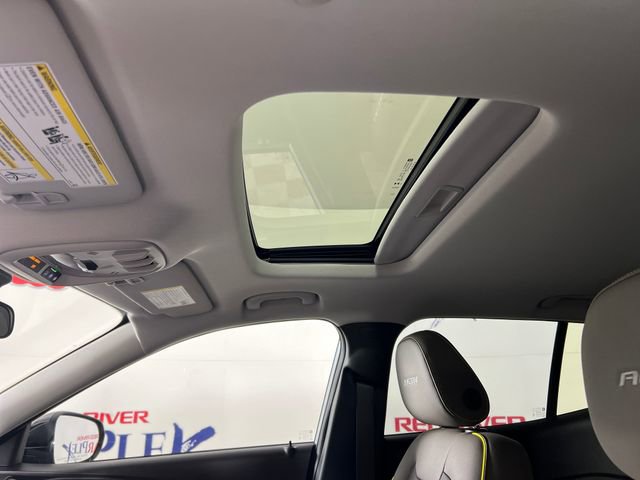 New 2026 Chevrolet Trax ACTIV w/ Sunroof Package image 19