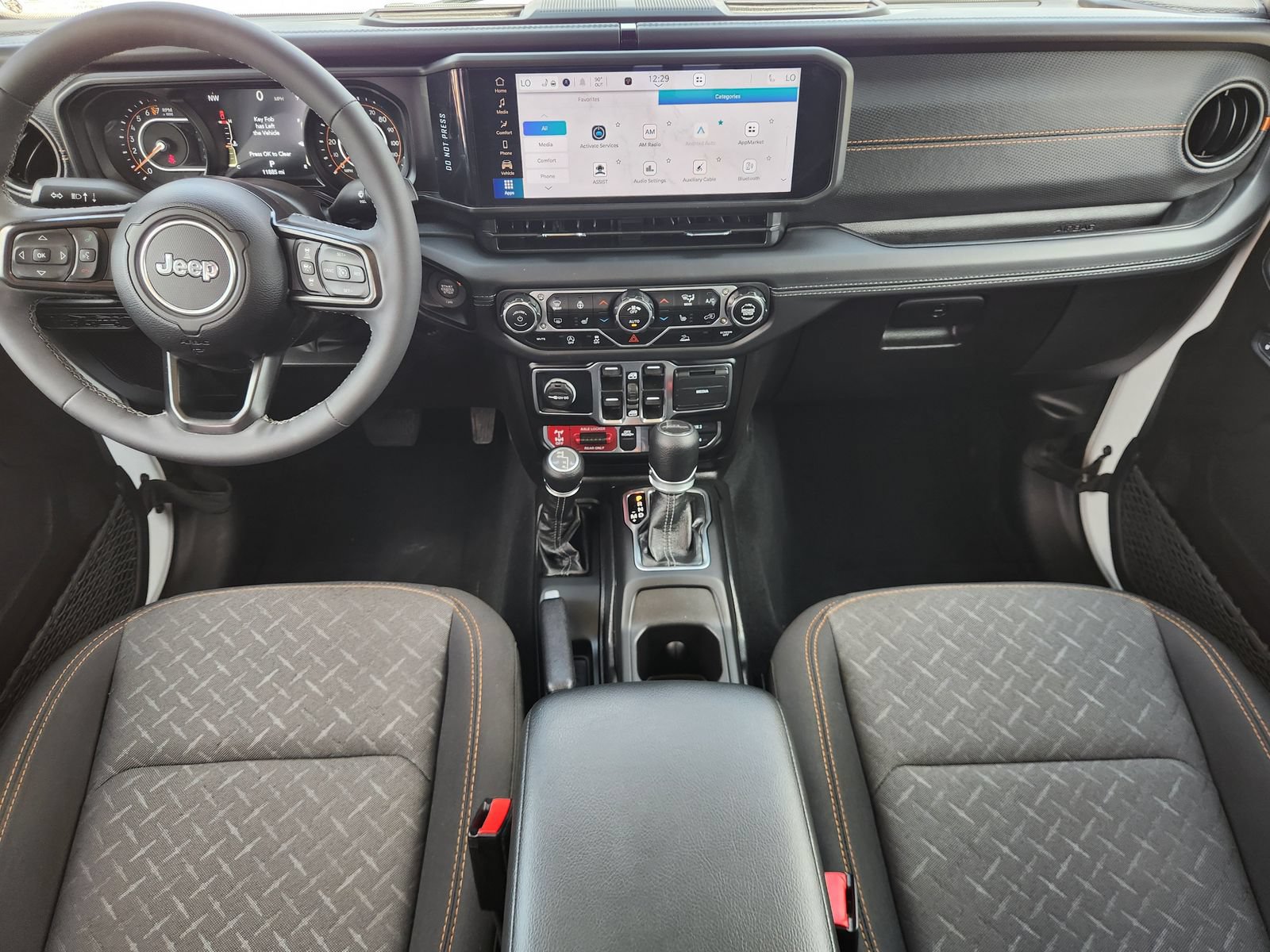 Used 2025 Jeep Gladiator Mojave w/ Convenience Group AWD/4WD image 25
