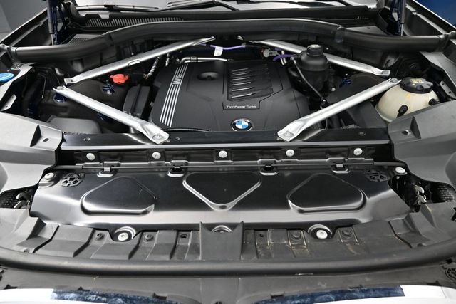 Used 2022 BMW X7 xDrive40i w/ Parking Assistance Package AWD/4WD image 24