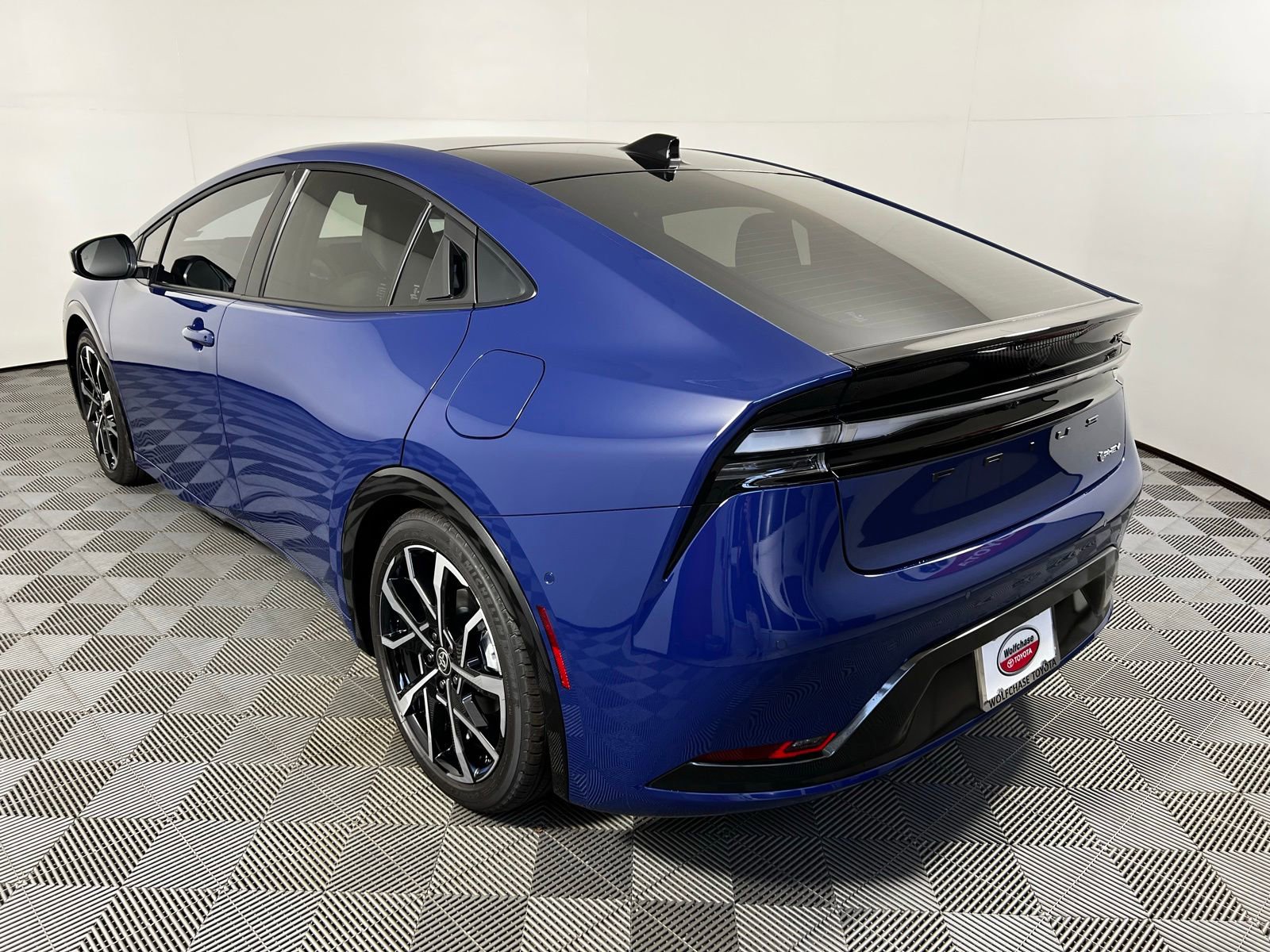 New 2026 Toyota Prius Plug-In Hybrid FWD image 7