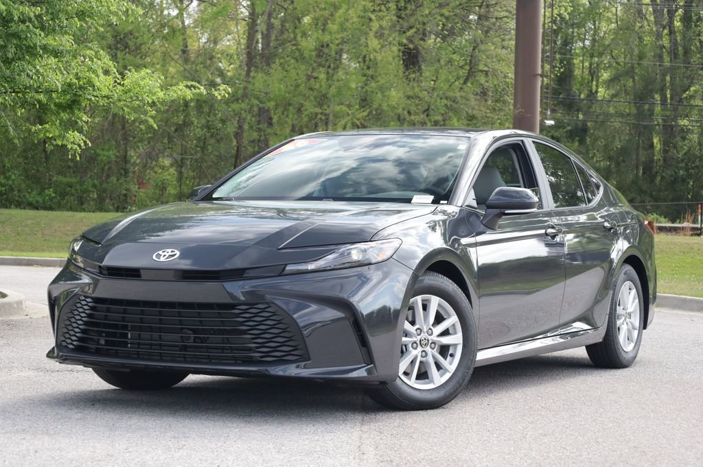 Used 2026 Toyota Camry LE w/ Convenience Package FWD image 1