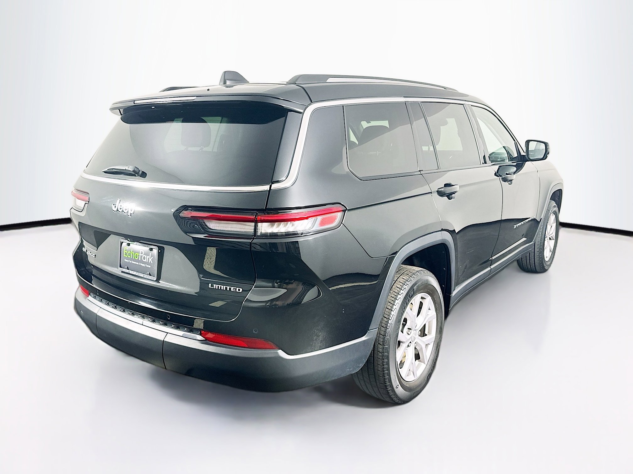 Used 2022 Jeep Grand Cherokee L Limited AWD/4WD image 9