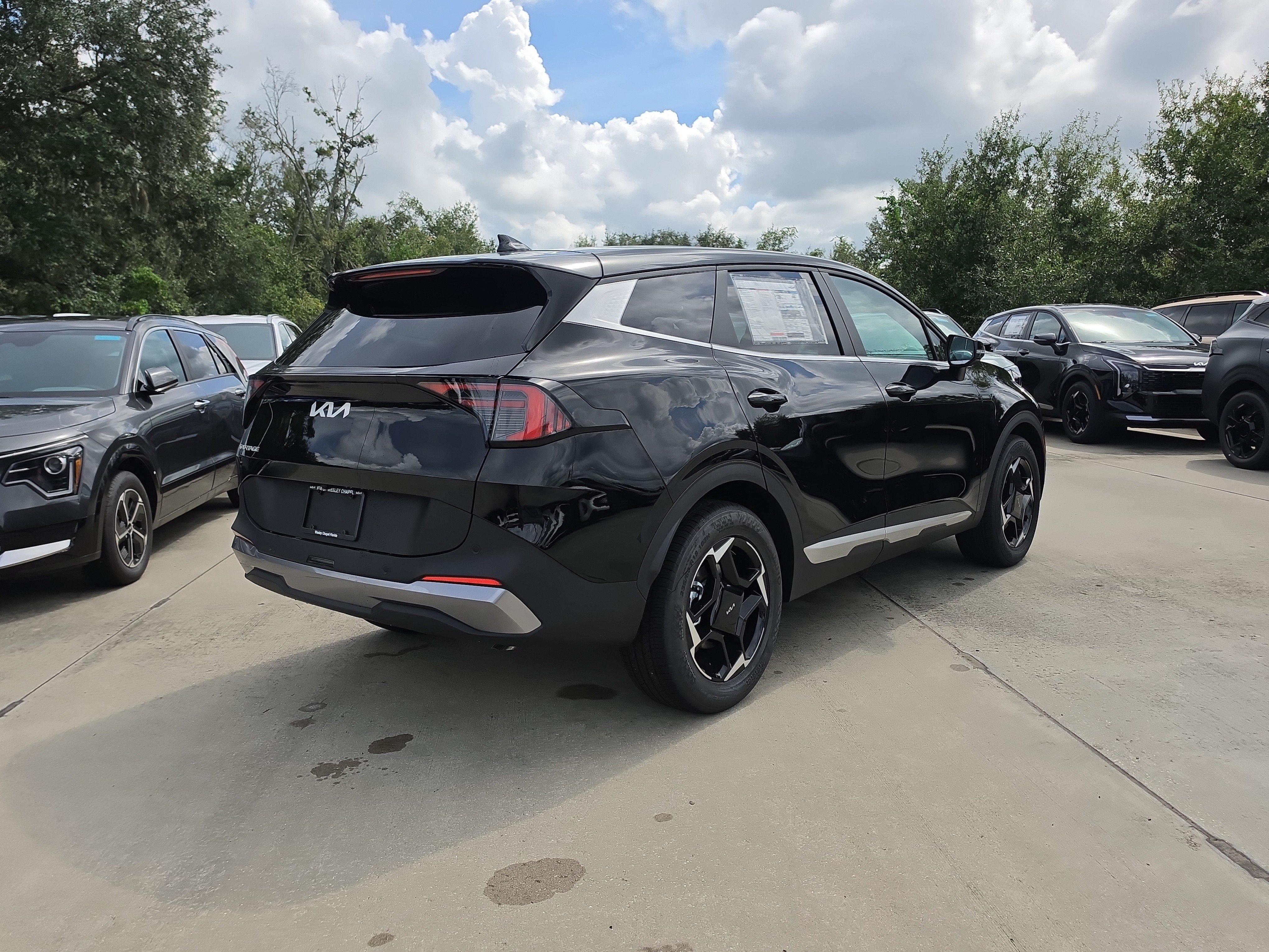 New 2027 Kia Sportage EX FWD image 8