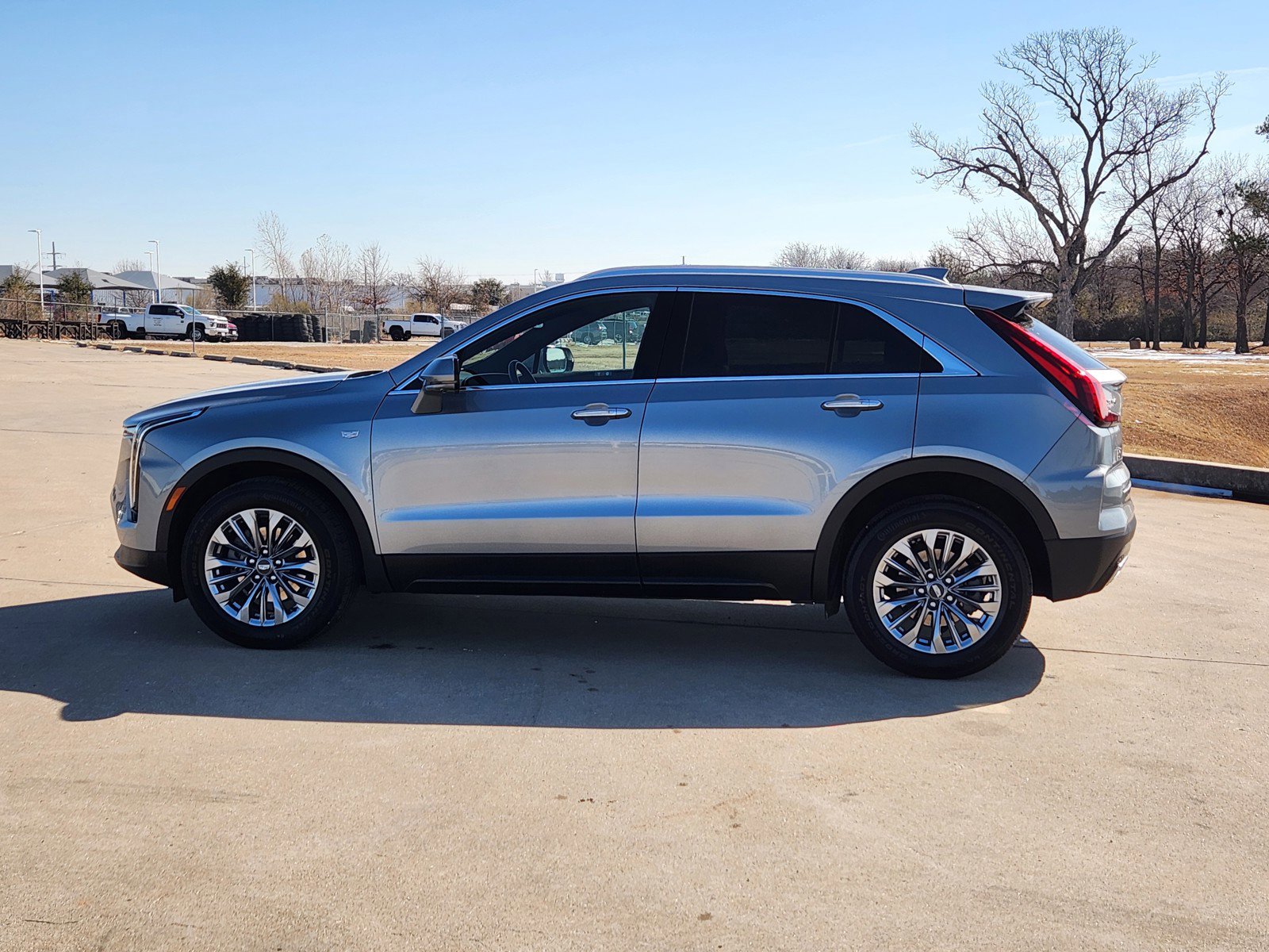 Certified 2025 Cadillac XT4 Premium Luxury FWD image 3