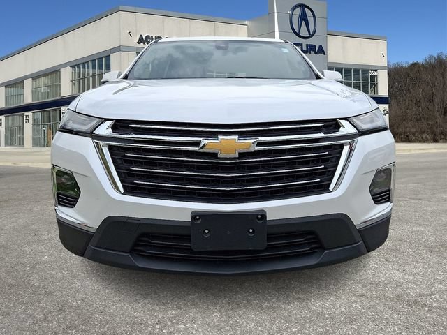 Used 2023 Chevrolet Traverse LT FWD image 2