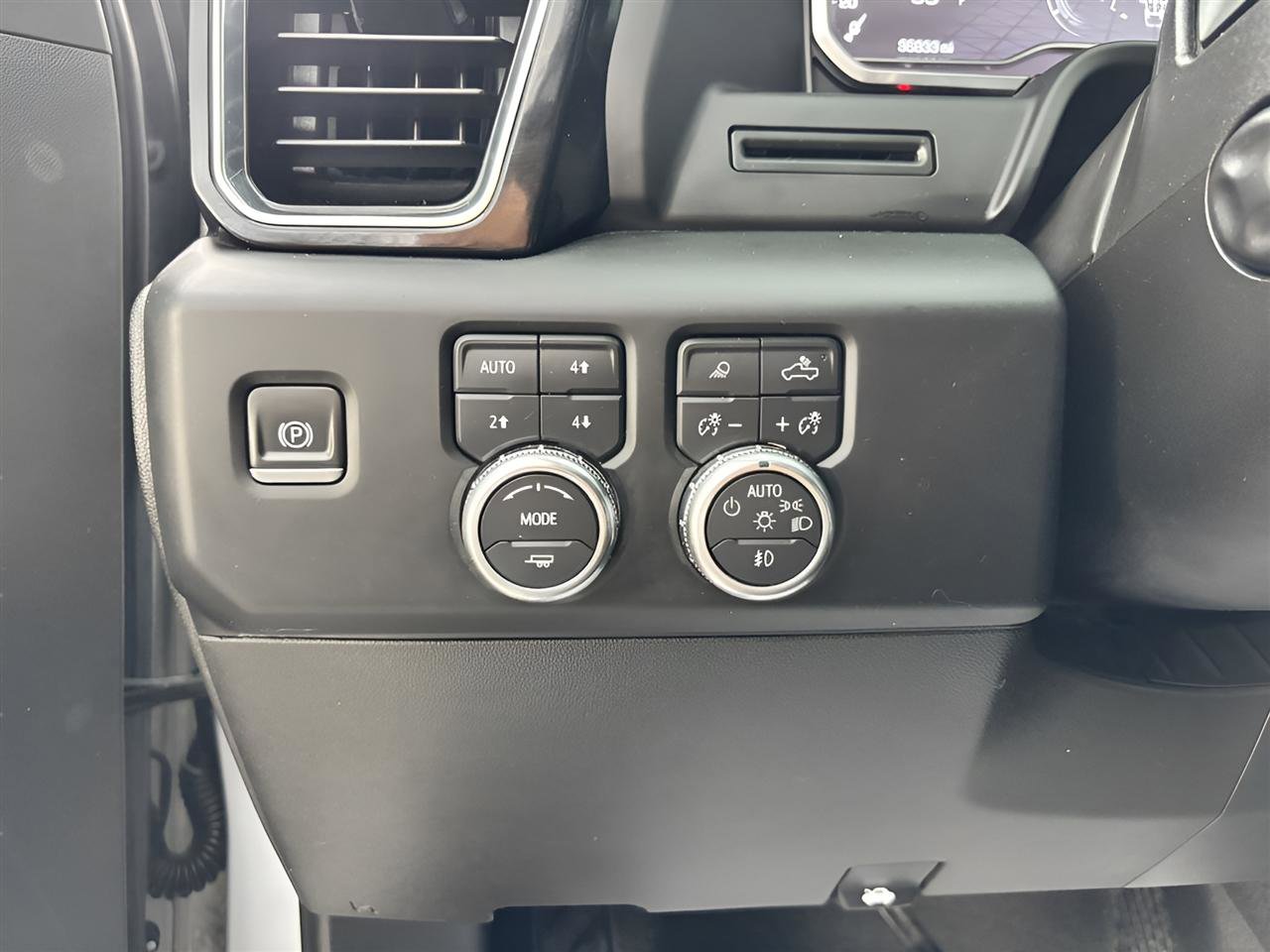 Used 2022 GMC Sierra 1500 Denali AWD/4WD image 31
