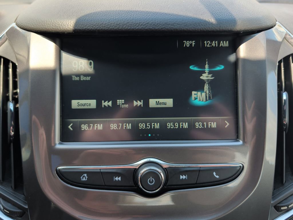 Used 2017 Chevrolet Cruze LT FWD image 13