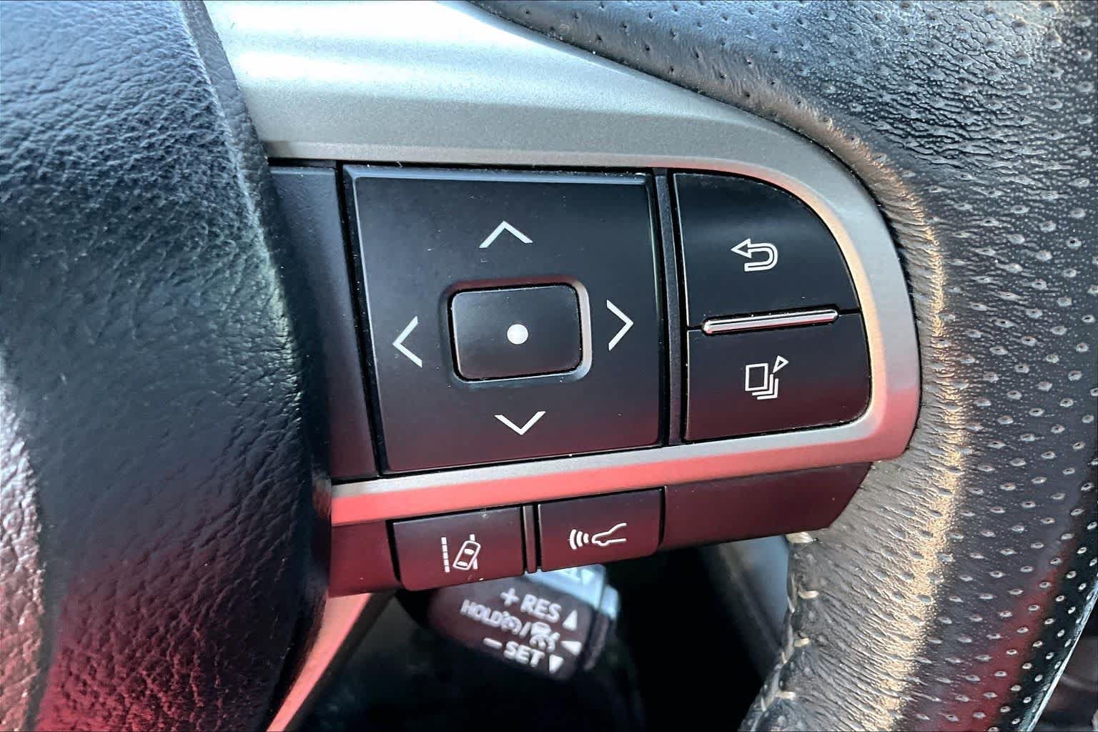 Used 2022 Lexus RX 350 F Sport w/ Accessory Package AWD/4WD image 43