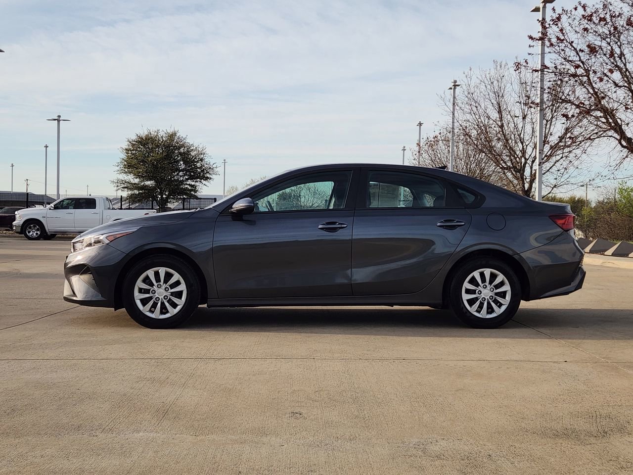 Used 2024 Kia Forte LX image 4