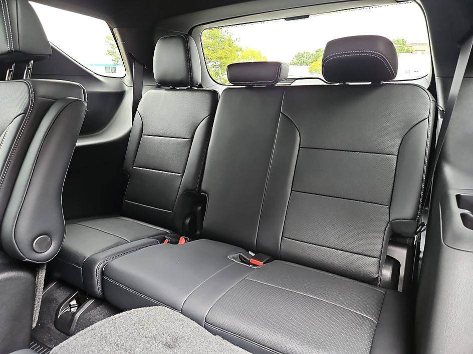 New 2026 Chevrolet Traverse LT w/ Enhanced Driving Package FWD image 11