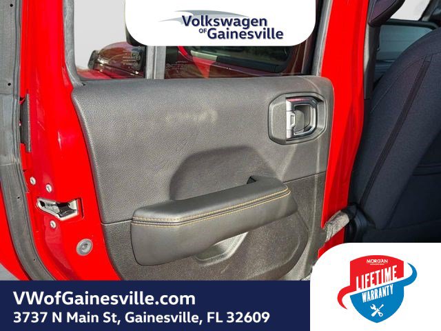 Used 2025 Jeep Wrangler Unlimited Sahara AWD/4WD image 12