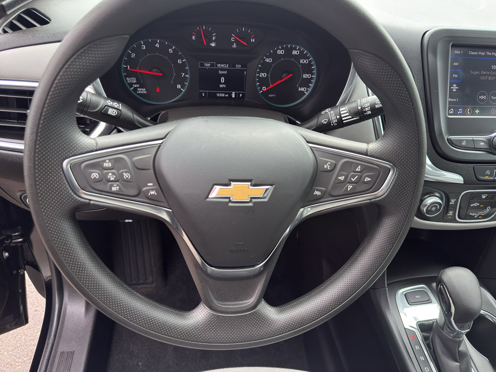 Used 2024 Chevrolet Equinox LS w/ Midnight Edition image 16