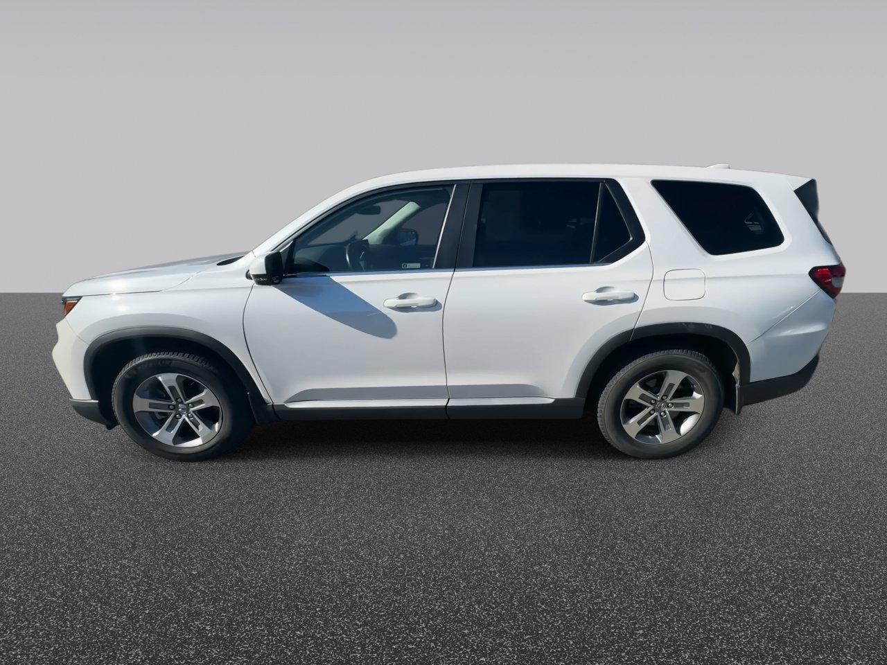Used 2023 Honda Pilot EX-L image 6