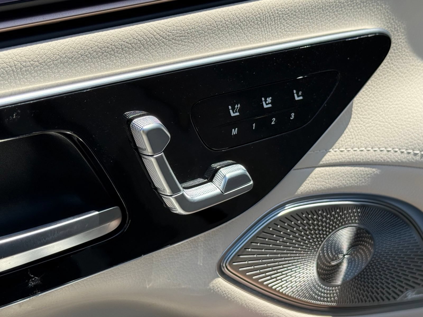 Used 2023 Mercedes-Benz EQS 450+ SUV image 23