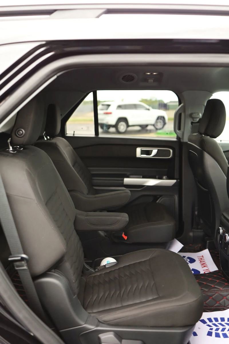 Used 2020 Ford Explorer XLT w/ Comfort Package image 39