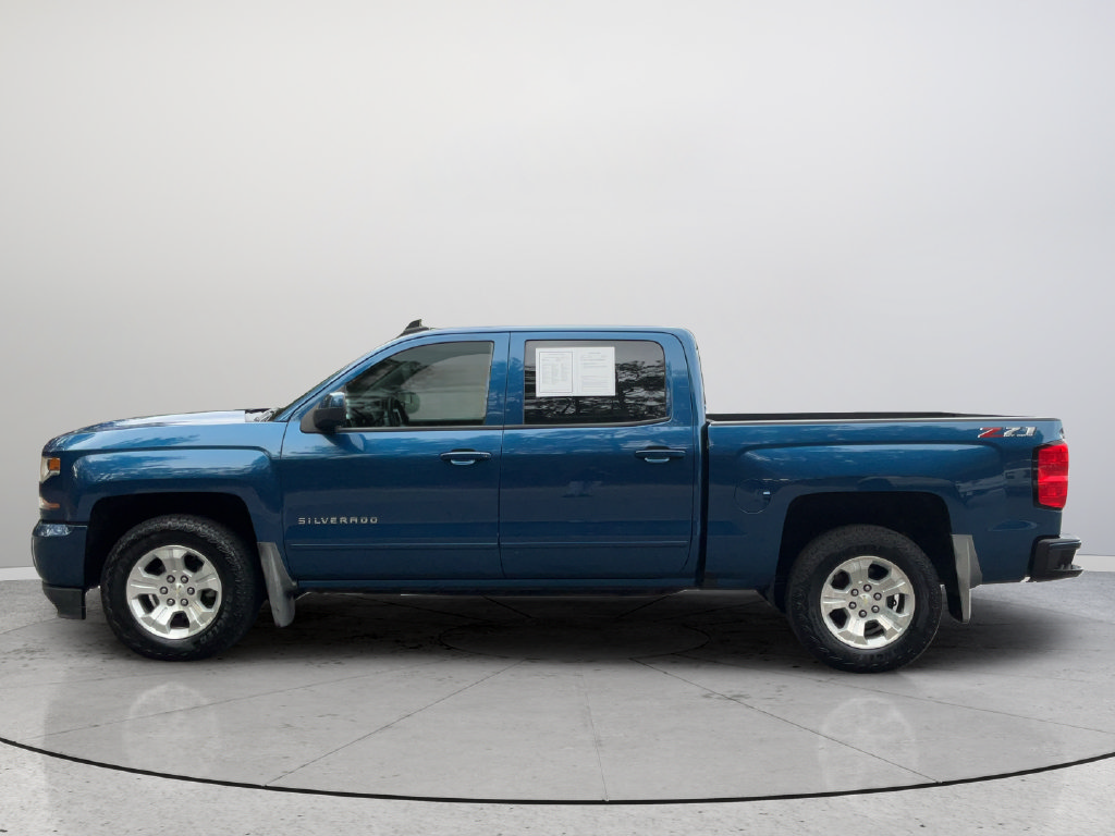 Used 2018 Chevrolet Silverado 1500 LT w/ All Star Edition AWD/4WD image 9