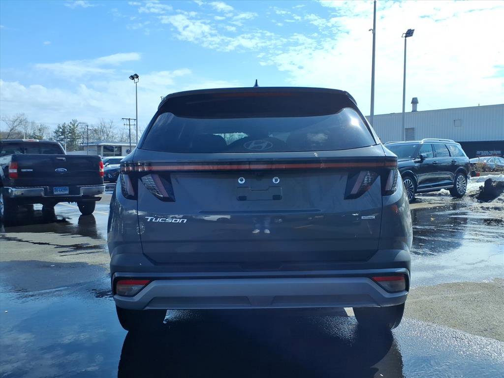 Certified 2025 Hyundai Tucson SEL AWD/4WD image 4