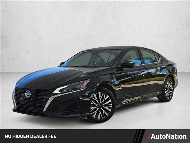 Used 2025 Nissan Altima 2.5 SV