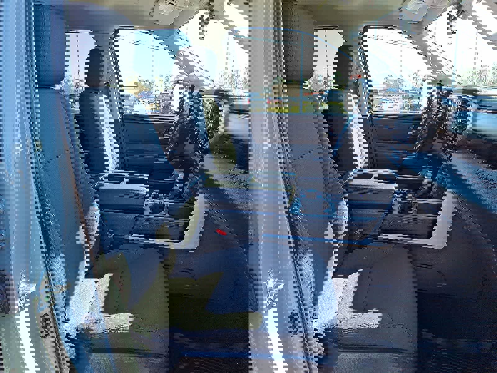 Used 2024 Toyota Tundra SR5 w/ SR5 Convenience Package image 32