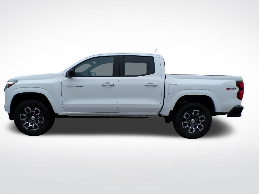 New 2026 Chevrolet Colorado Z71 w/ Technology Package AWD/4WD image 2