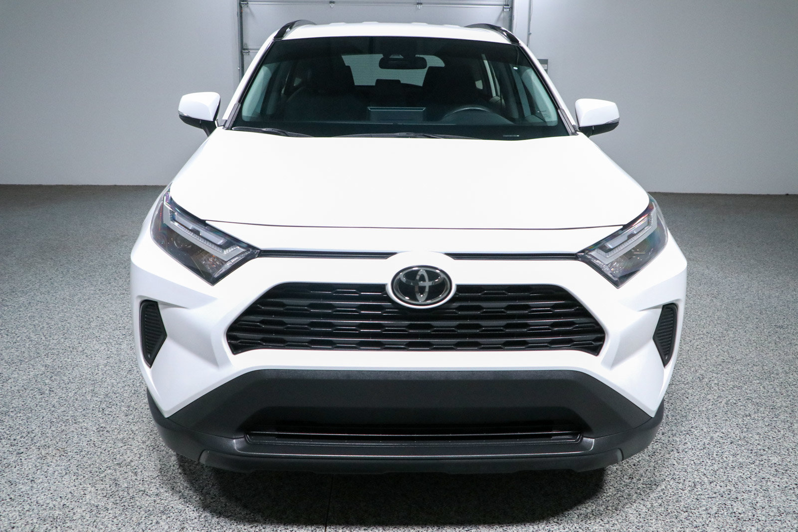 Used 2022 Toyota RAV4 XLE FWD image 4