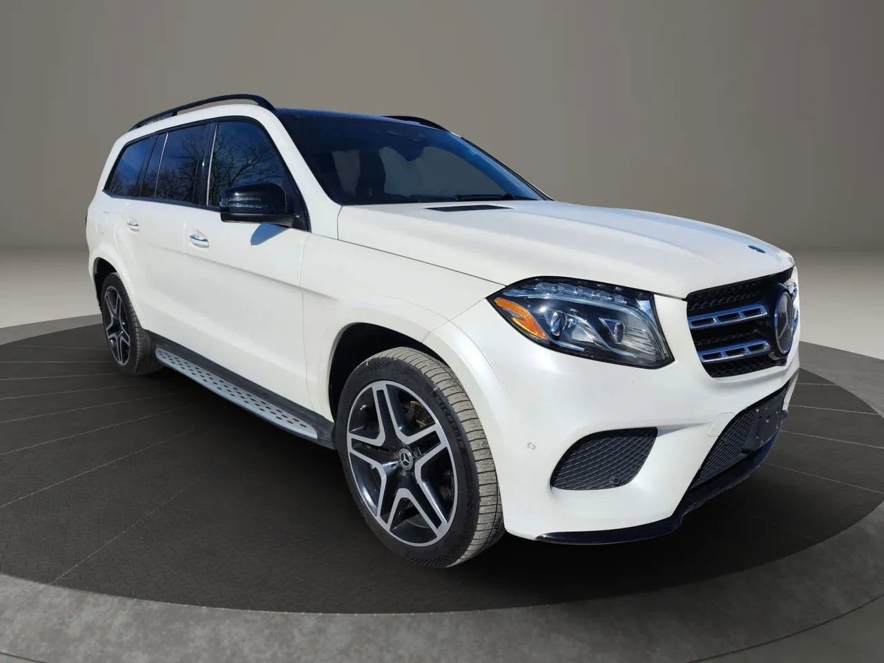 Used 2018 Mercedes-Benz GLS 550 4MATIC image 8