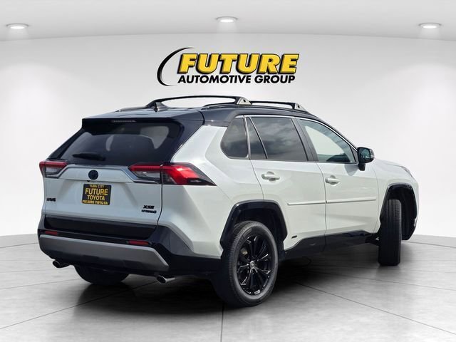 Used 2022 Toyota RAV4 XSE w/ XSE Grade Weather Package AWD/4WD image 5