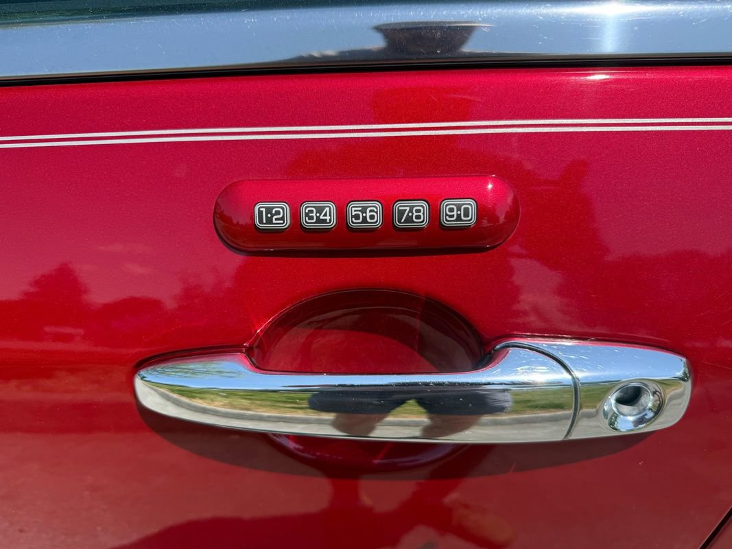 Used 2012 Lincoln MKZ FWD image 14