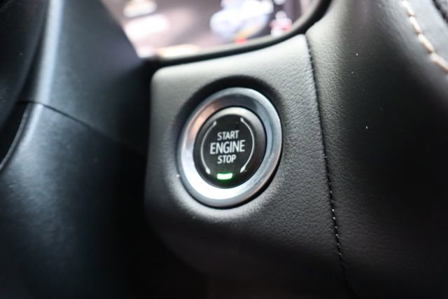 Used 2023 GMC Yukon SLT w/ SLT Luxury Package AWD/4WD image 24